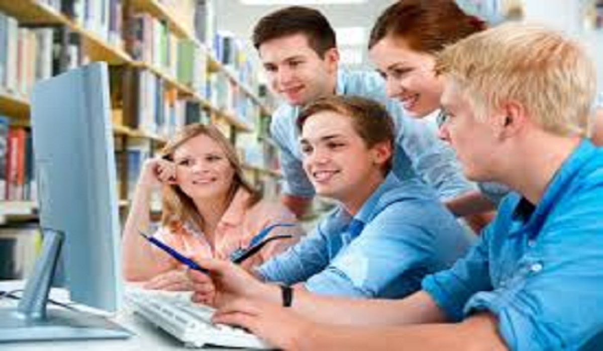 Effective Group Study: When to Do It and How to Succeed