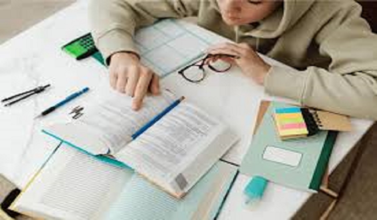 The Ultimate Guide to Building Strong Study Habits in 2025